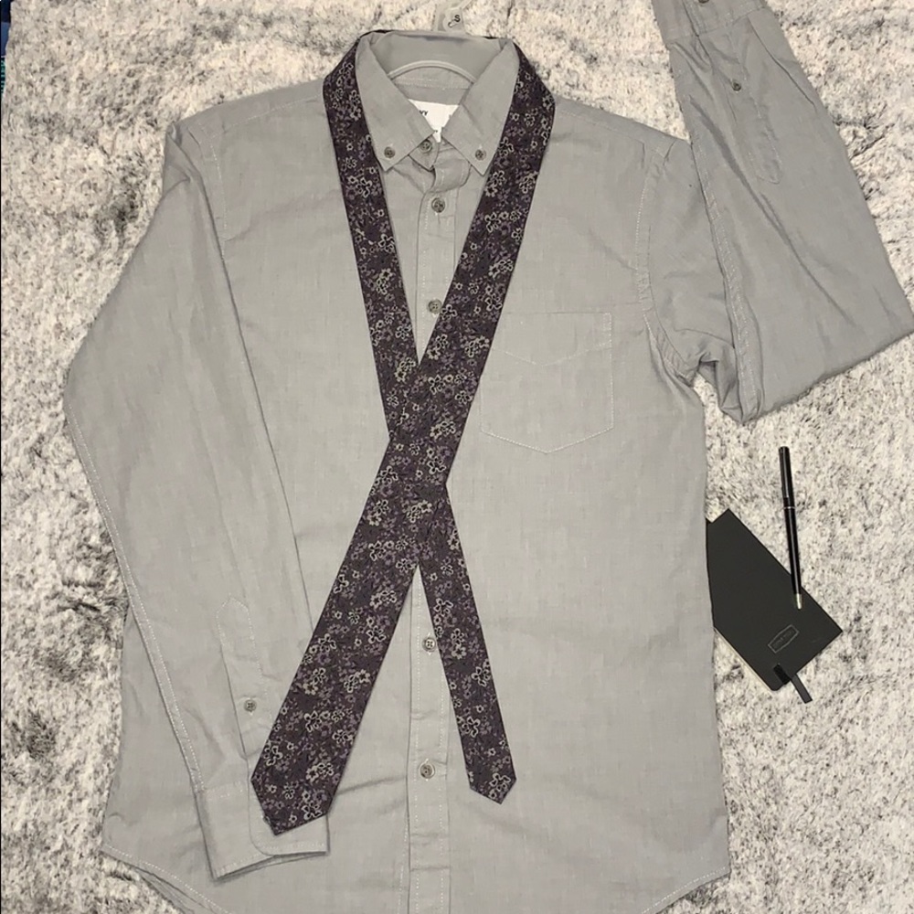 Old Navy Slim Fit Light Gray Button Up